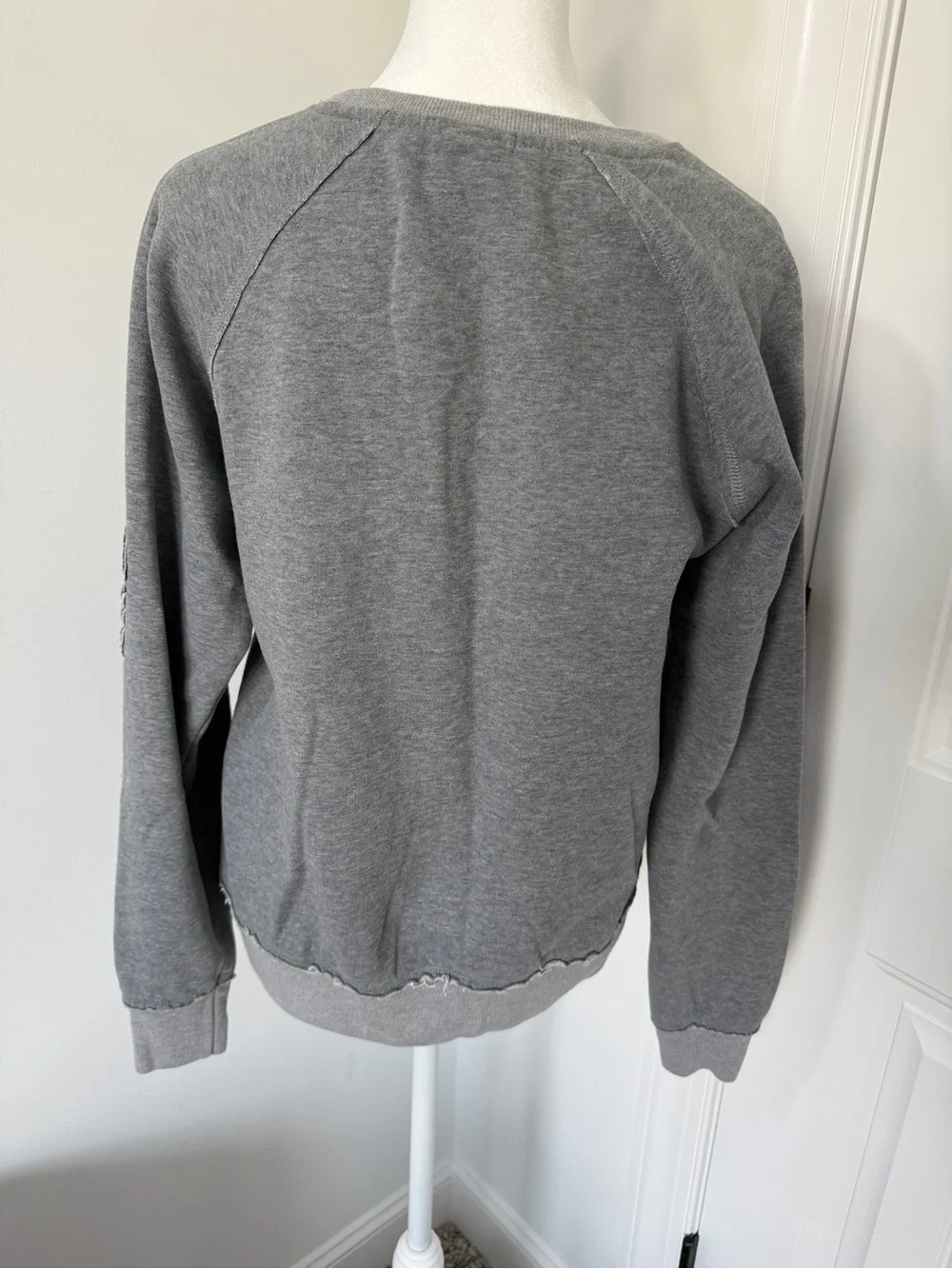 Harry Potter - Ravenclaw Grey Crewneck Sweatshirt - Size Small